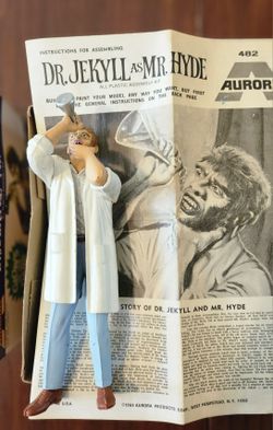 Dr. Jekyll  and Mr.Hyde -Model Kit