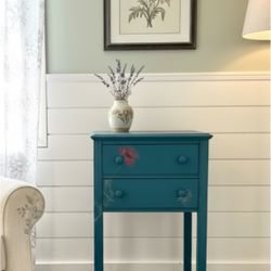 ACCENT TABLE 