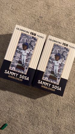 CUBS BOBBLEHEAD