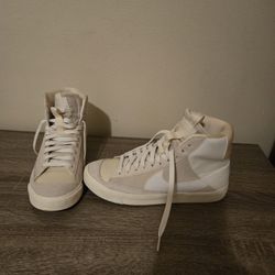 Nike Blazer Mid '77 SE