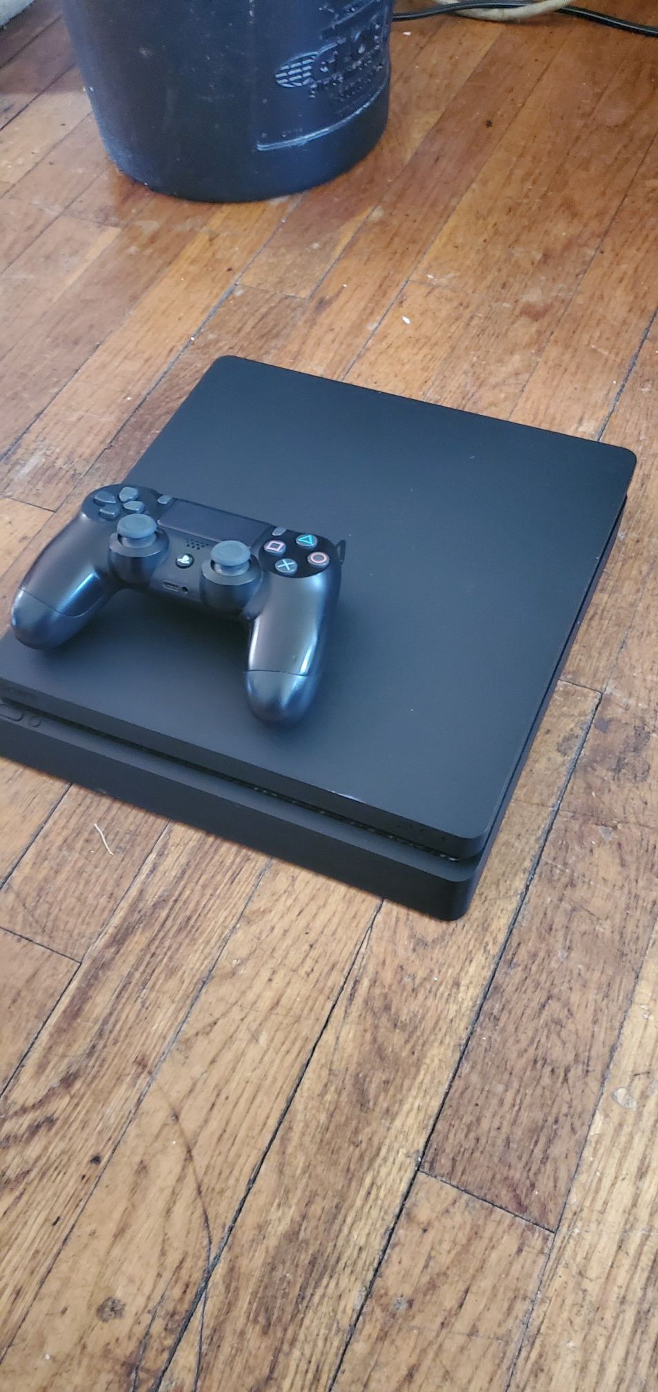 PS4 SLIM WITH EXTRA CAMO CONTROLLER N 2K 20 SOLD SEPARATELY