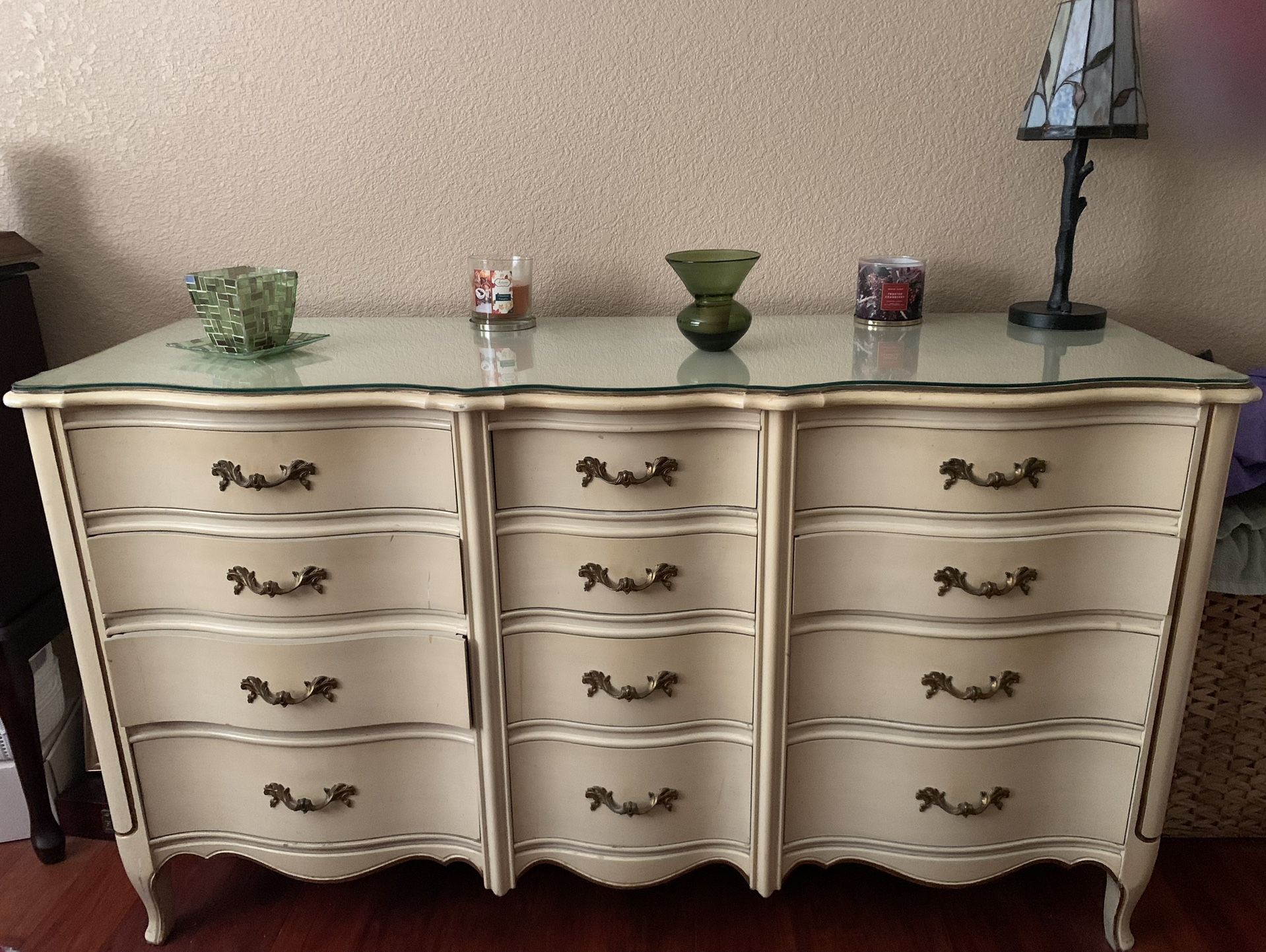 Dixie Vintage Furniture Bedroom Set