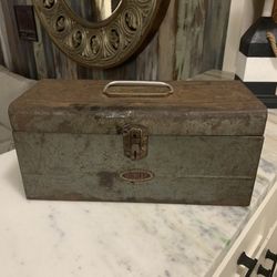 Vintage Dunlop tool box