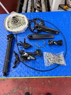 Shimano Deore 12 speed Group set and Bontrager dropper post
