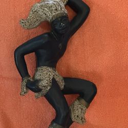 Vintage Universal  1953 Statue 