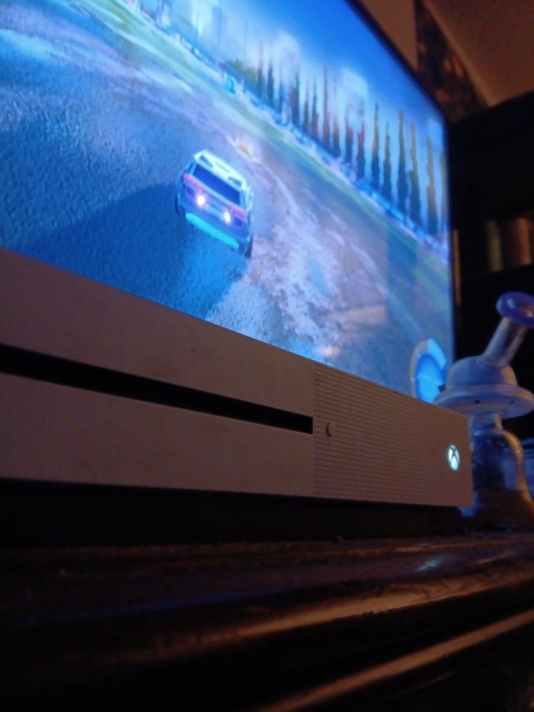 Xbox ONE S Mint