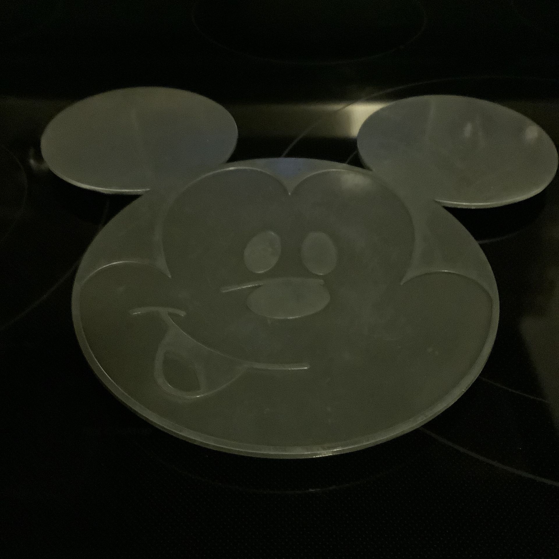 Mickey Mouse Face Cast Aluminum Silver Metal Disney Parks Trivet Hot Plate Very Used