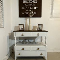 Beautiful Refurbished Pennsylvania House Sofa/ Console Tables 