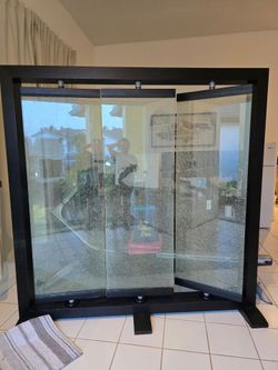 Room divider cracked glass