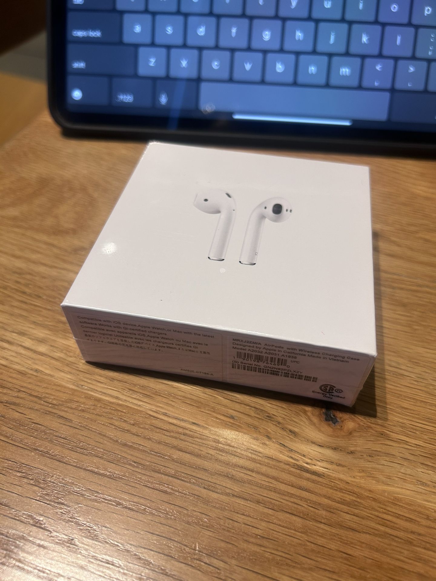 APPLE AIRPODS WITH WIRELESS CHARGING CASE - BRAND NEW SEALED IN PACKAGE