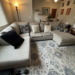 Sectional With Chaise