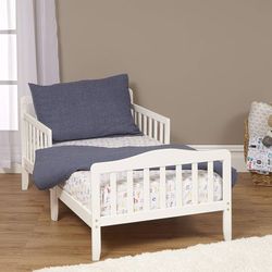 Nice White Wooden Toddler Bed w/ Mattress