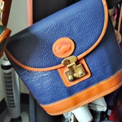 Dooney Cross Body With wallet 