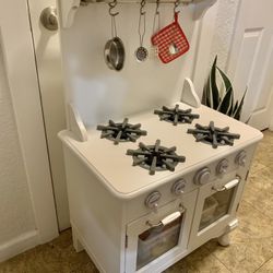 Pottery barn play kitchen used deals