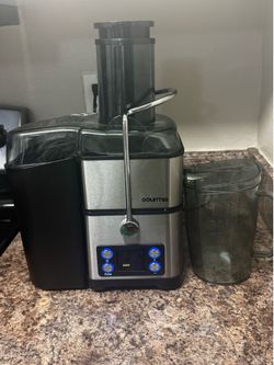 Gourmia Whole Fruit Extraction Juicer – 800W, 6 Speeds, Like New w/ Original Box