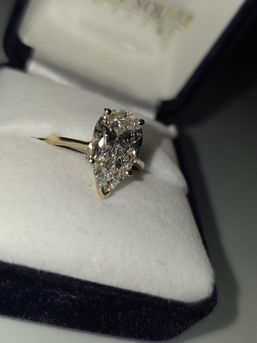 14k Gold Diamond Ring (LAB Grown)