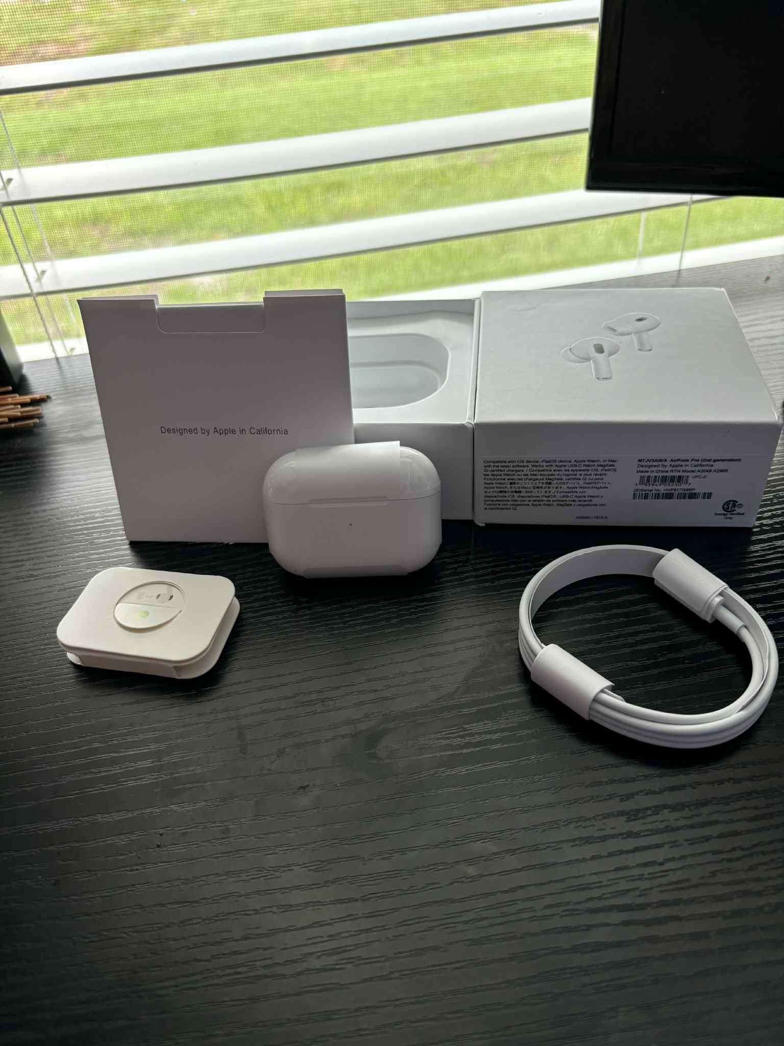 Apple AirPods Pro with MagSafe Charging Case