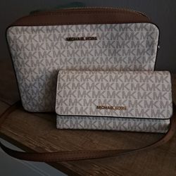 Michael Kors Purse And Wallet