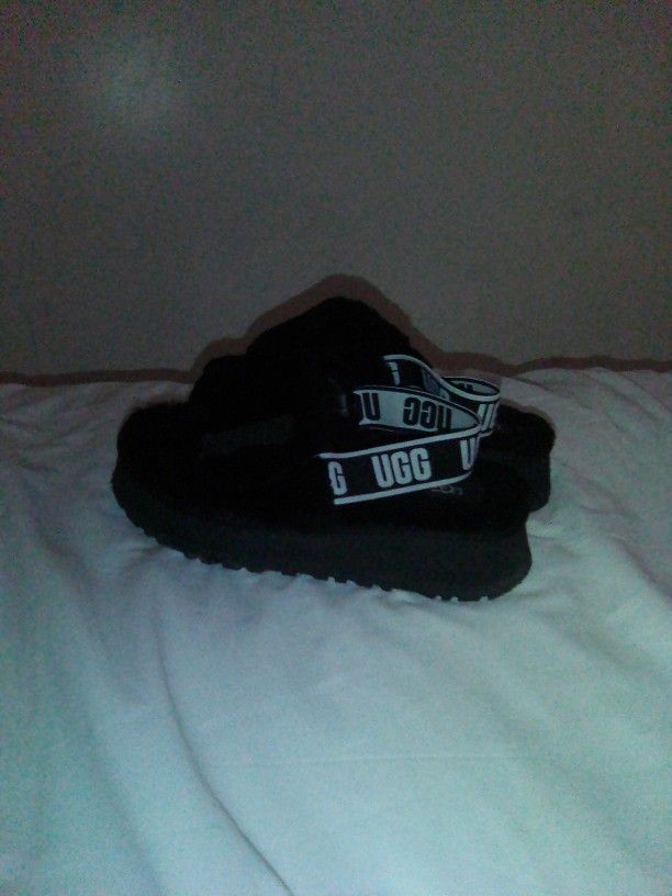 UGG Slides