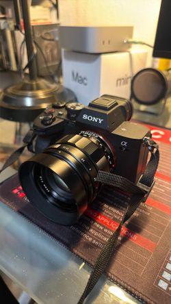 Sony a7iv with voigtlander 50mm