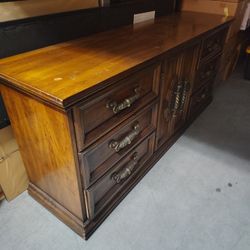 Dresser w/Mirror Detached