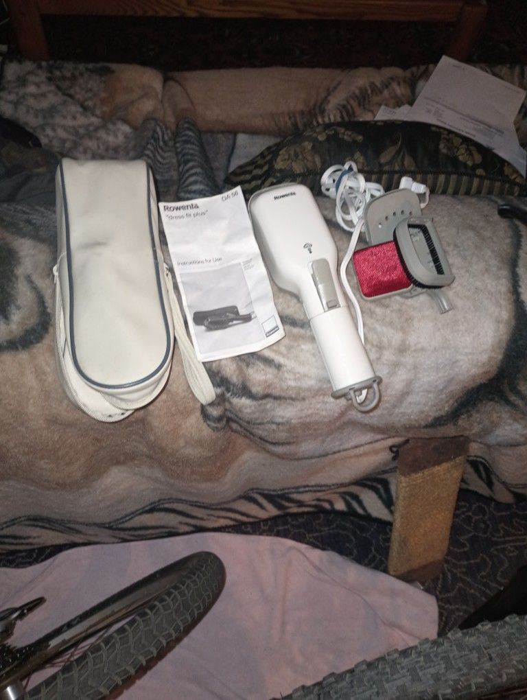 Steam Iron Travel Or Home New Never Used $12