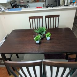 6 Seater Dining Table Set - Excellent Condition 