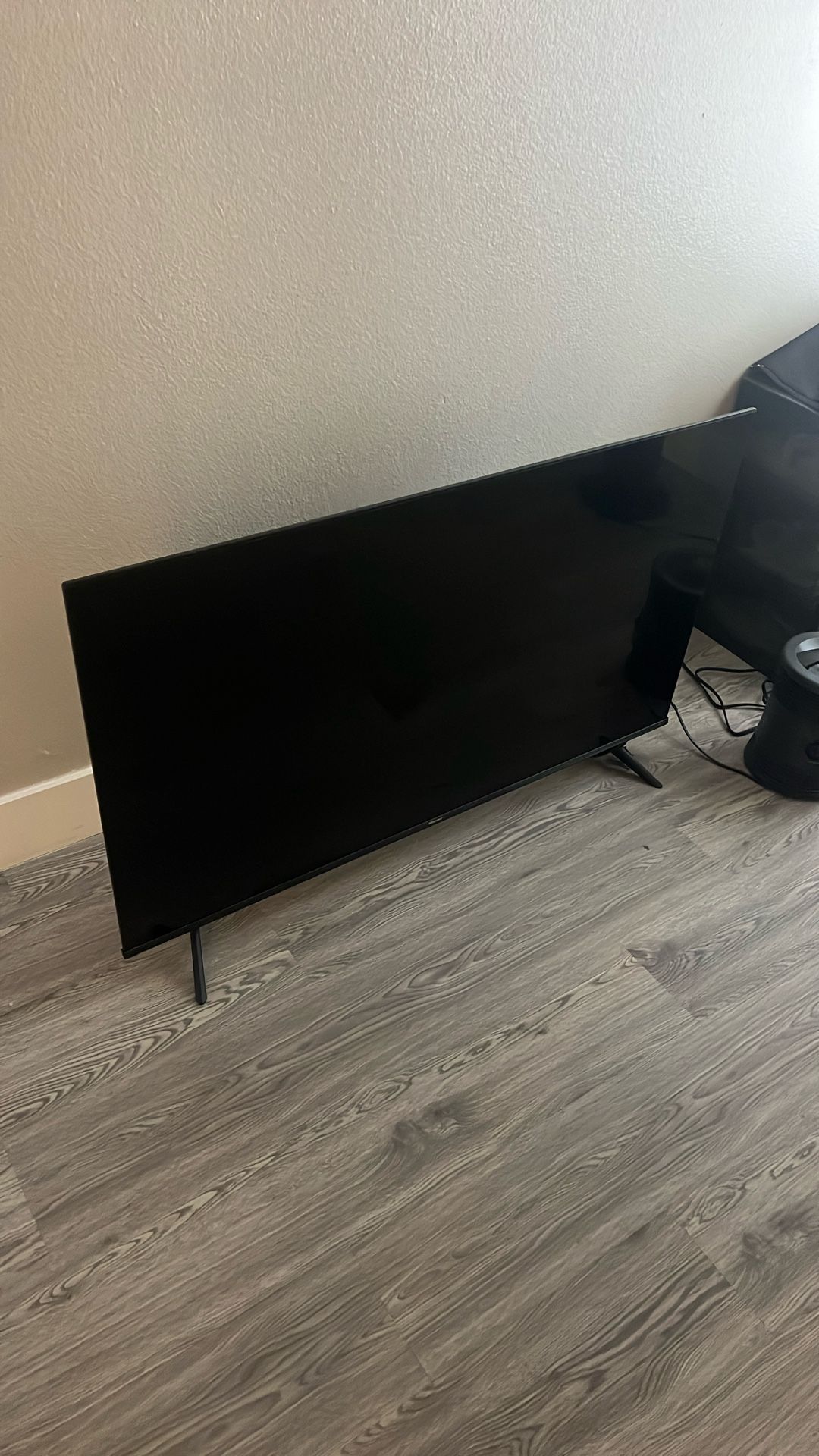 50” Hisense Roku Remote TV