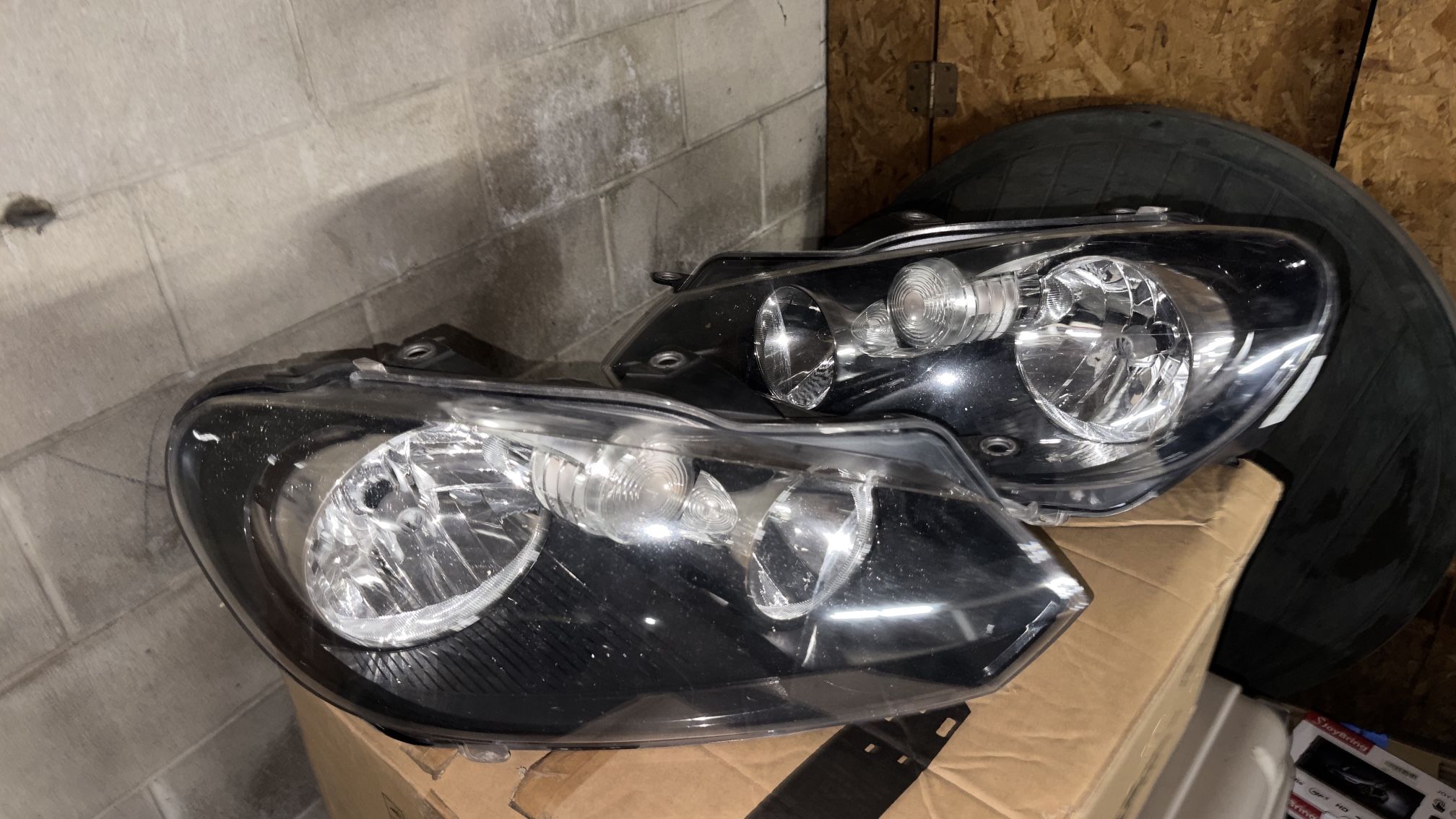 Headlight Assembly Used Headlamp Set Origin 2010-2013 Volkswagen Golf GTI Xenon