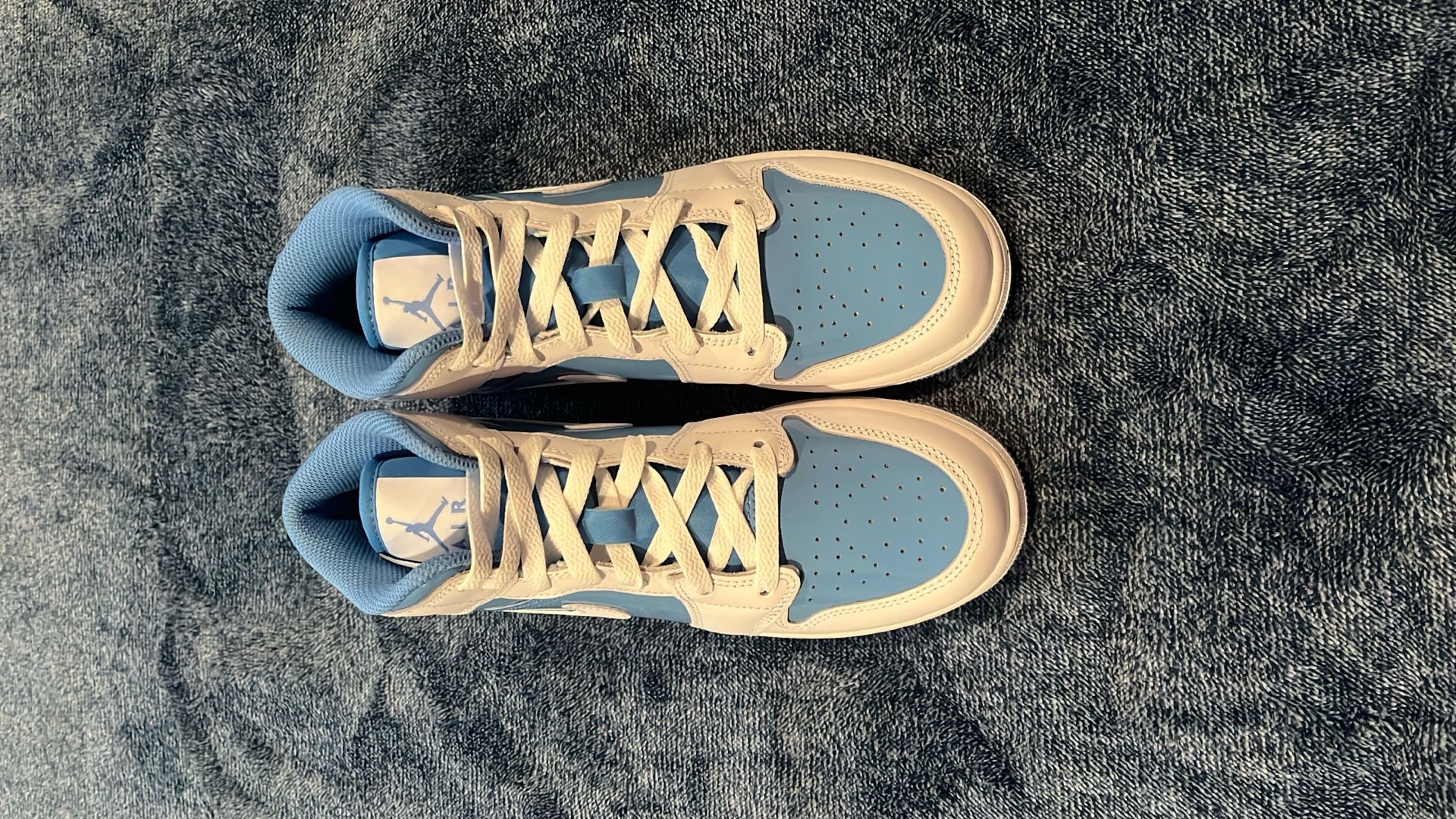 New Jordan 1 Mid 6.5Y Women’s 8