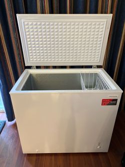 Brand new Chest Freezer 36”W x 22”D x 32”H