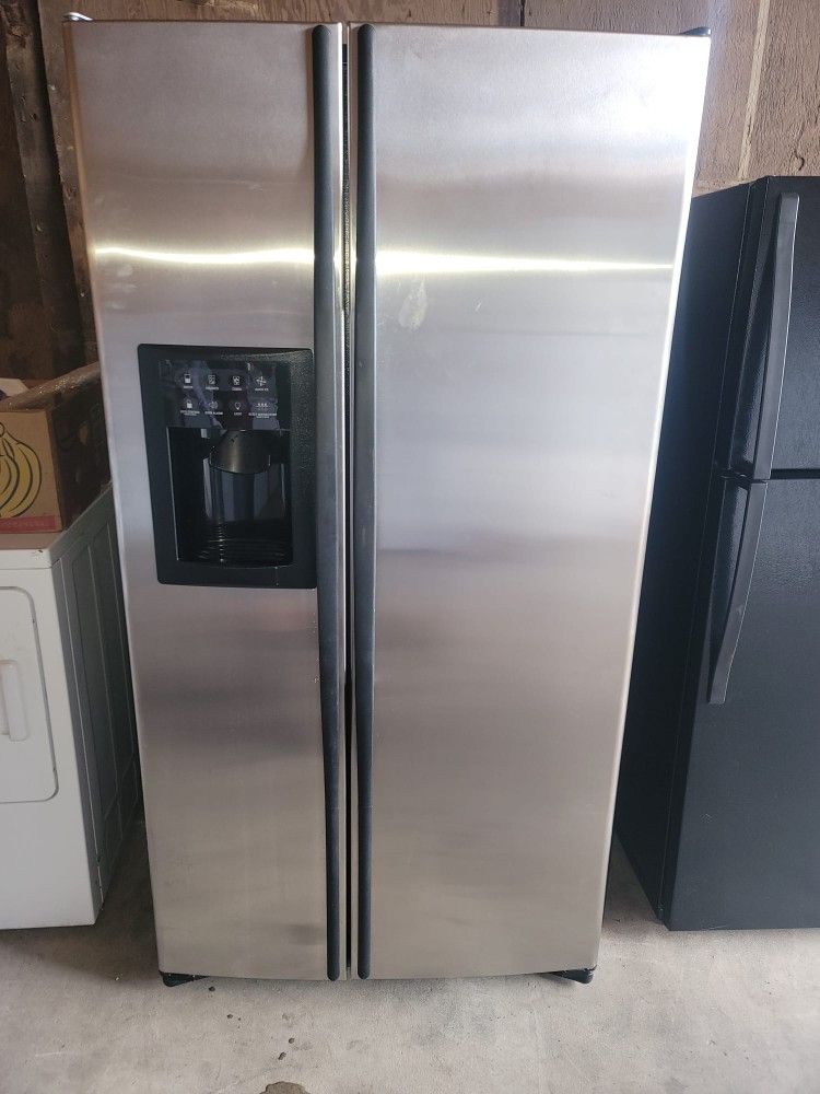 STAINLESS REFRIGERATOR