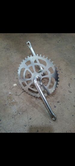Beach cruiser crank and sprocket chrome