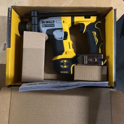 Dewalt  atomic Compact drill 