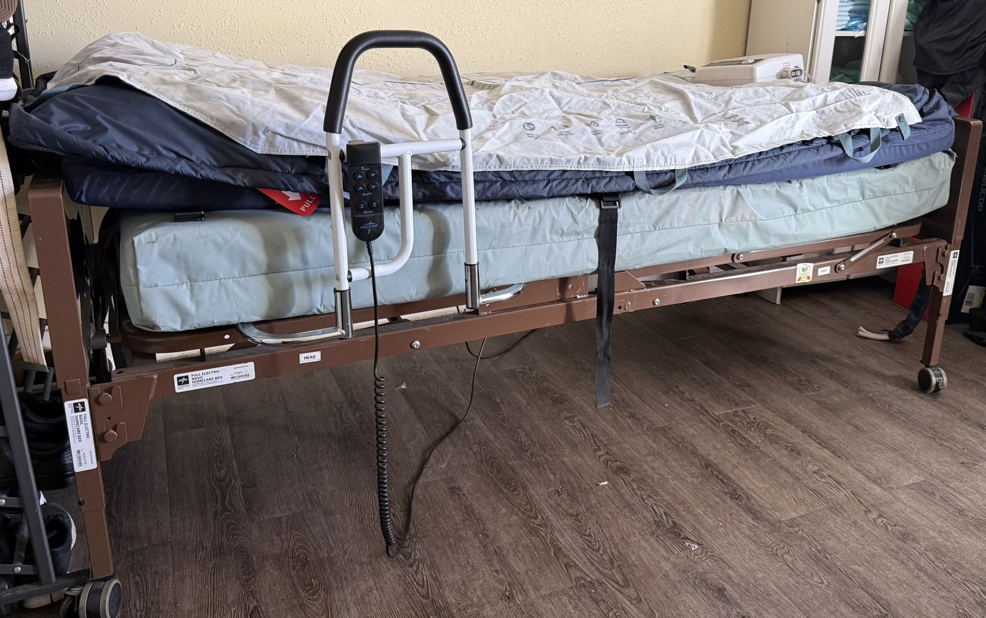 Electrical Hospital Bed