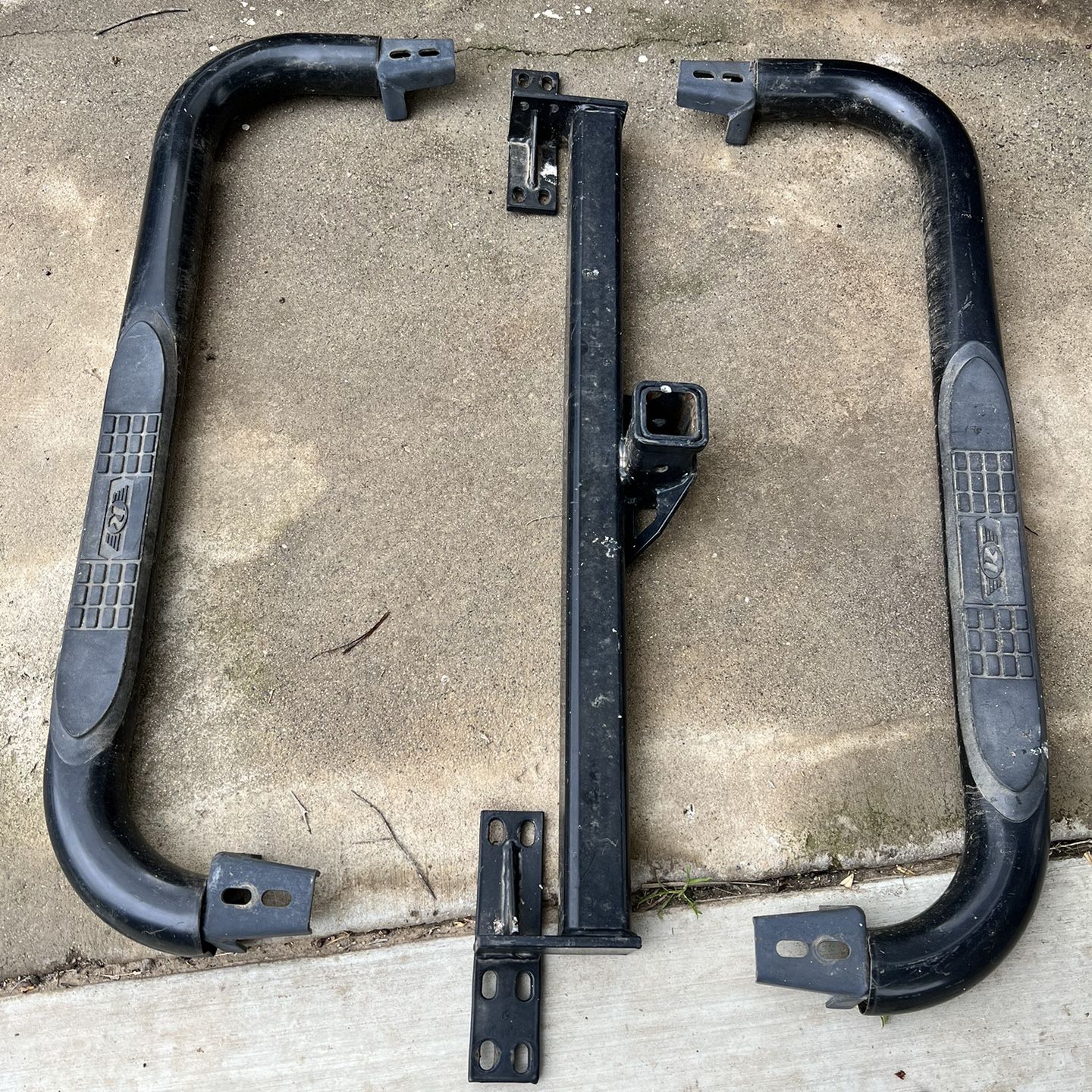 2000 Jeep Wrangler Tow hitch And Side Steps for Sale in Riverside County,  CA - OfferUp
