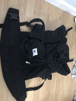 Ergo baby carrier