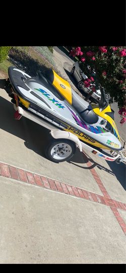 Jet ski