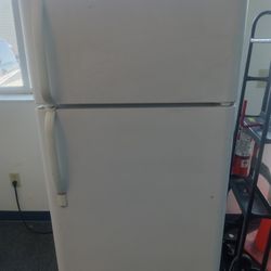 White fridge with warranty 