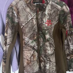 Women’s Zip Up Jacket(s)