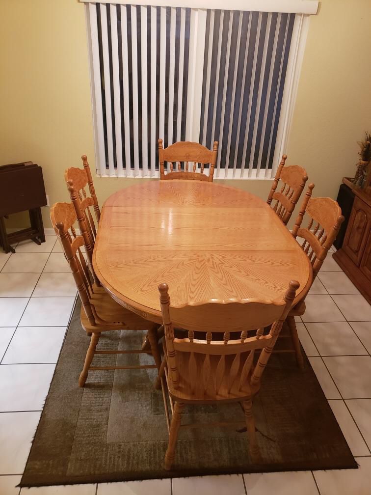 Oak Style Dining Table with 6 matching chairs