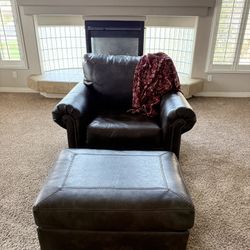 Nicorvo Chair And Ottoman
