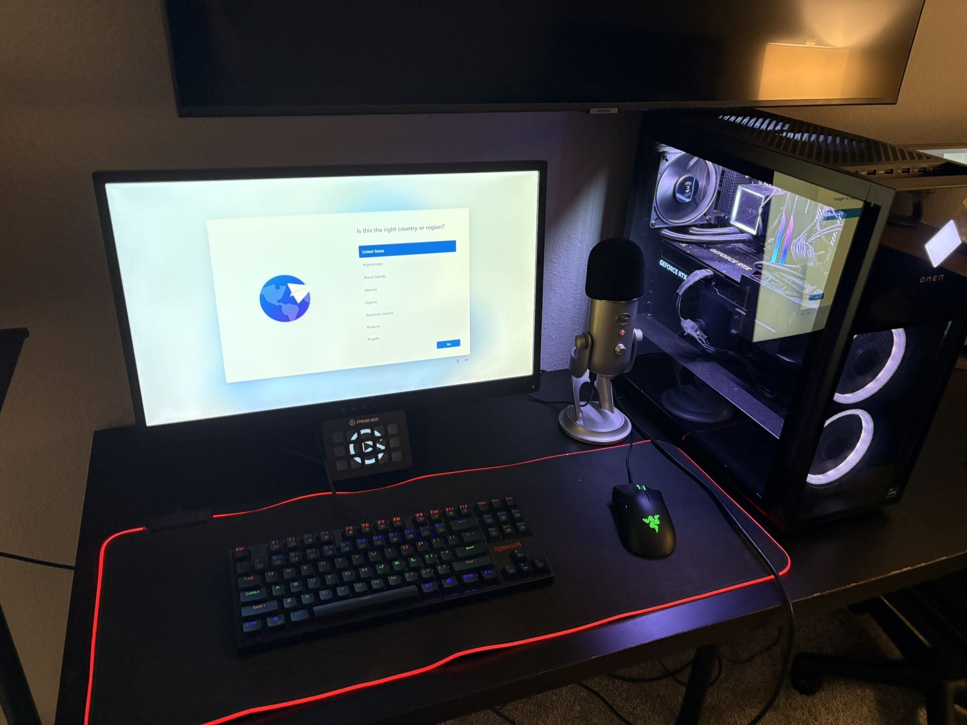 Full High End Gaming PC Setup.