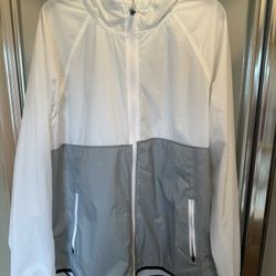 Men’s clothing (size XL) 