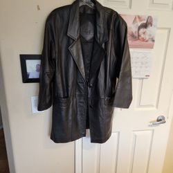 Midsized LEATHER JACKET!!
