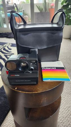 Polaroid Sonar OneStep Pronto Land Camera with bag and Manual