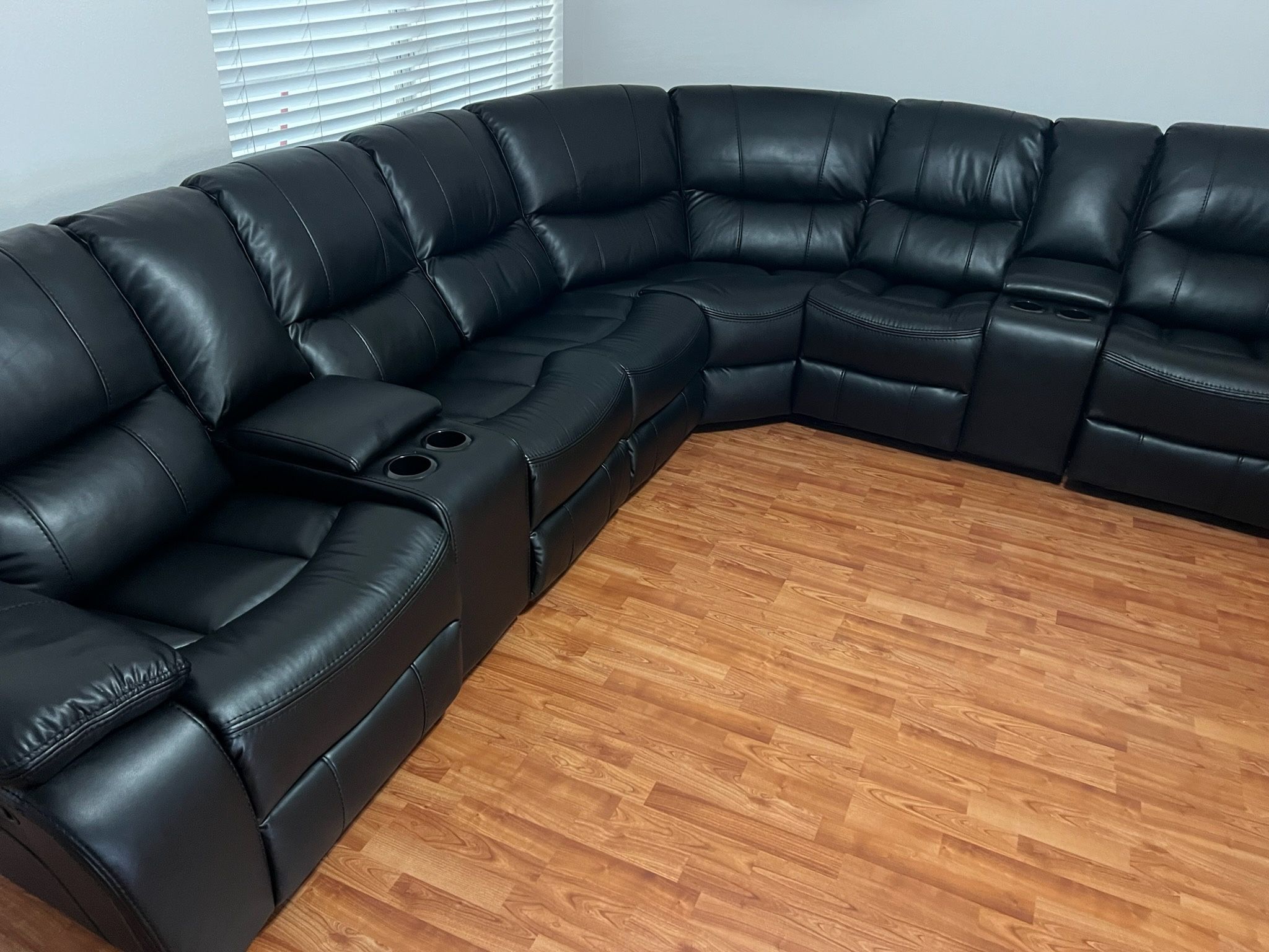BLACK BEAUTIFUL MADRID SECTIONAL SOFA!$1699!*SAME DAY DELIVERY*NO CREDIT NEEDED*EASY FINANCING*HUGE SALE*
