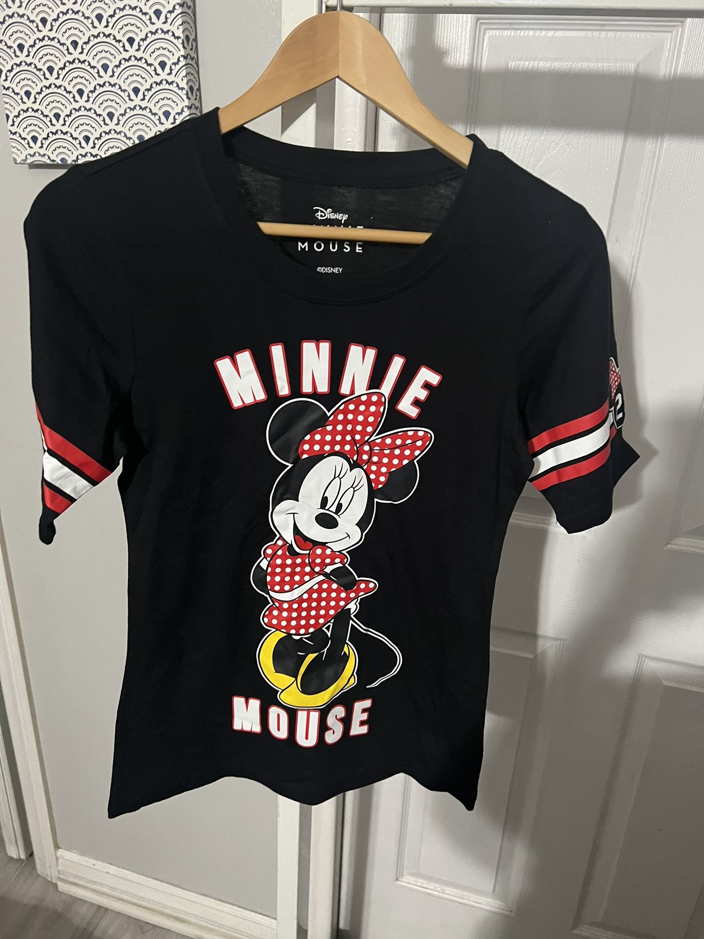 Minnie Jersey Women Shirt Size Medium