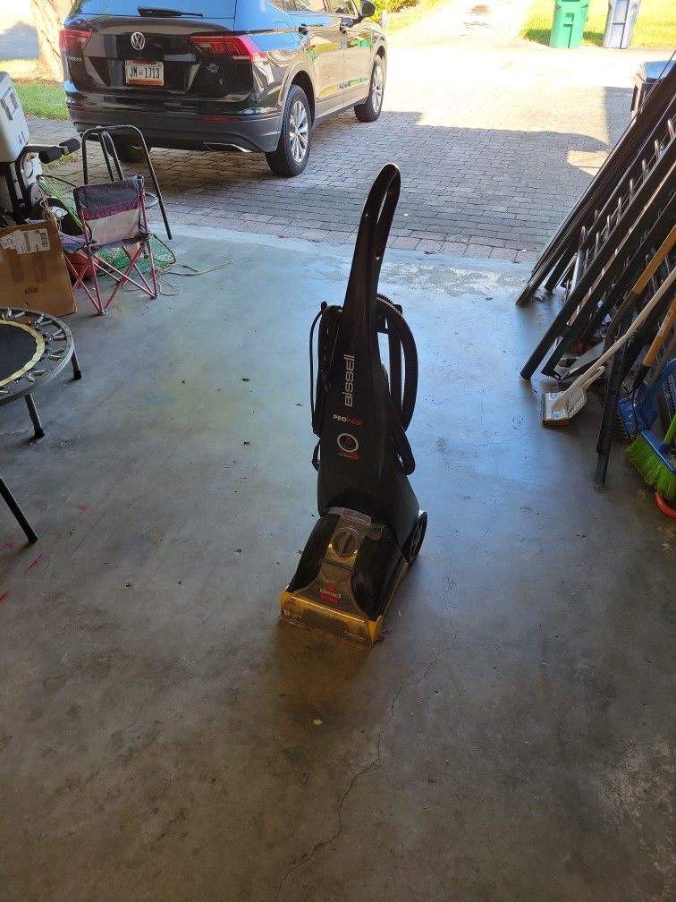 Bissell ProHeat Super Vacuum Cleeaner