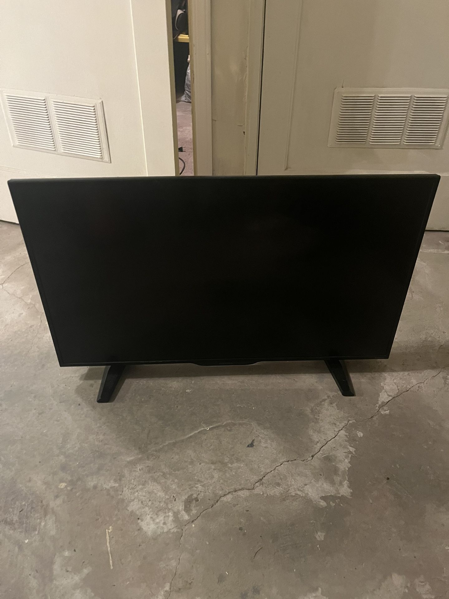 30in. Roku Tv